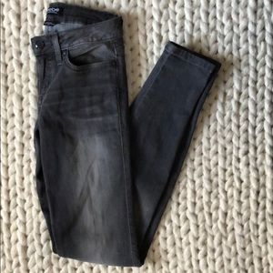 BEBE skinny Jeans